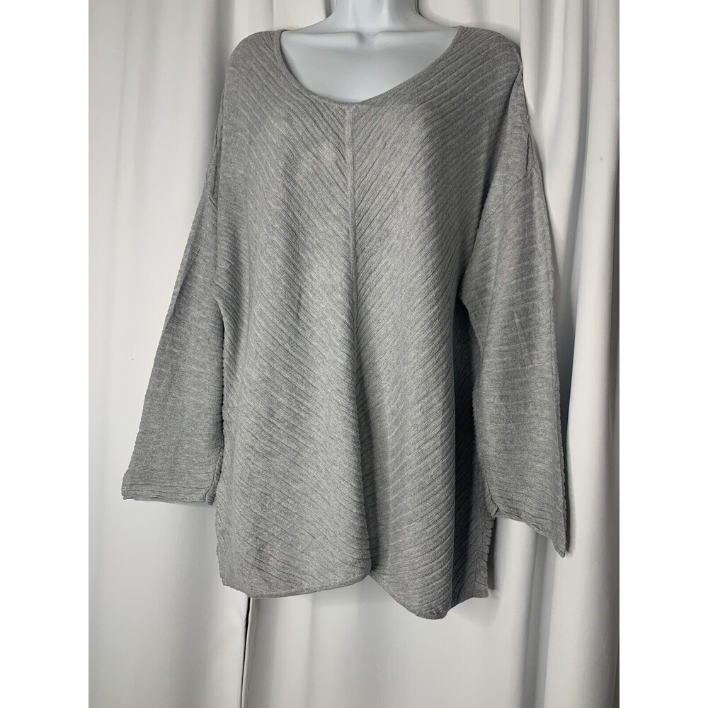 Chico’s Grey knit Slimming Design Sweater sz 3 - 16 / 18 - XL
